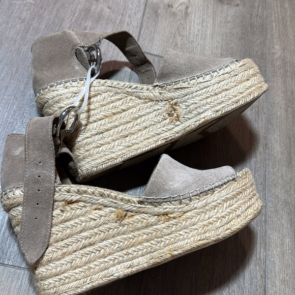 Marc Fisher LTD Alita Platform Wedge Espadrille
Sandal - Picture 12 of 16